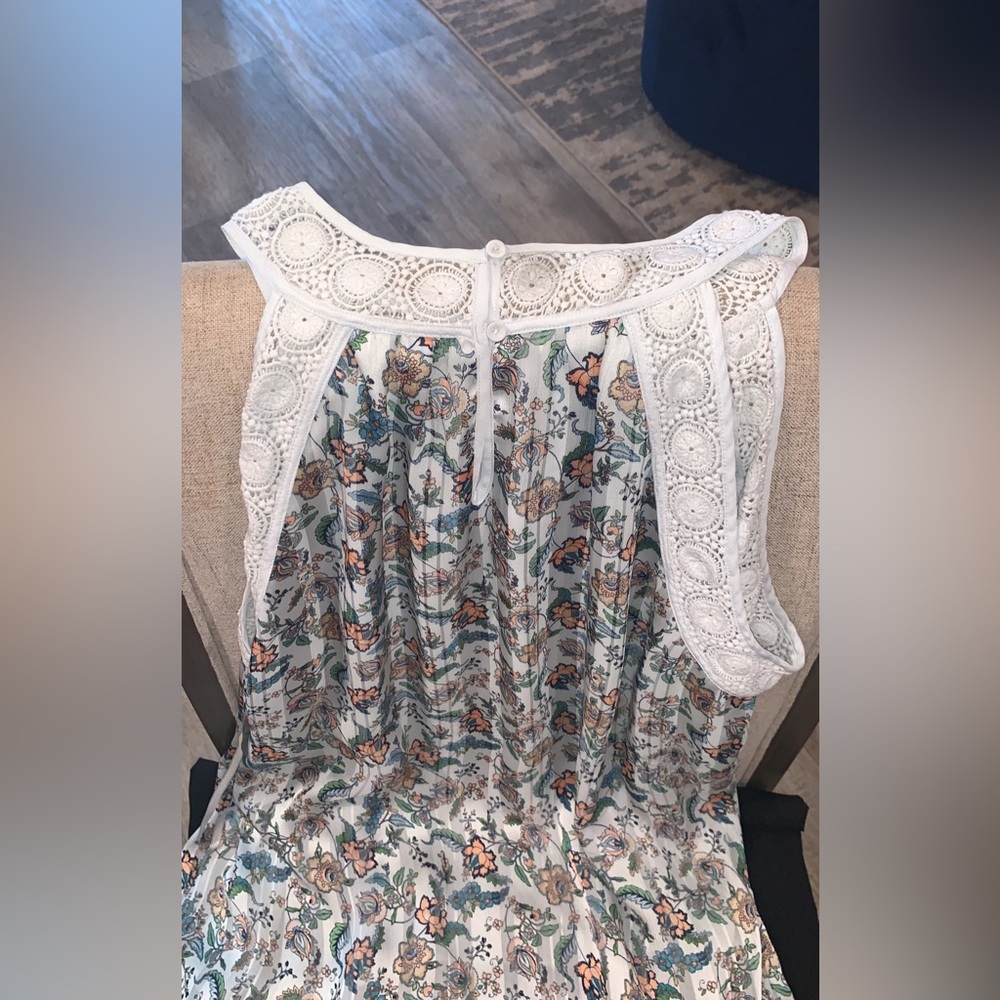 XL tank top shirt